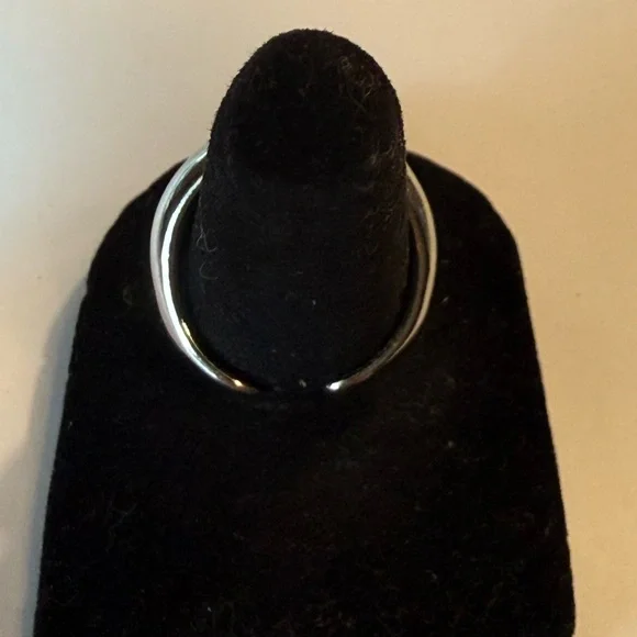 Ring - sz 7.75 adjustable - silver tone dome - New! No flaws. BOGO offer ⬇️ - Picture 3 of 9